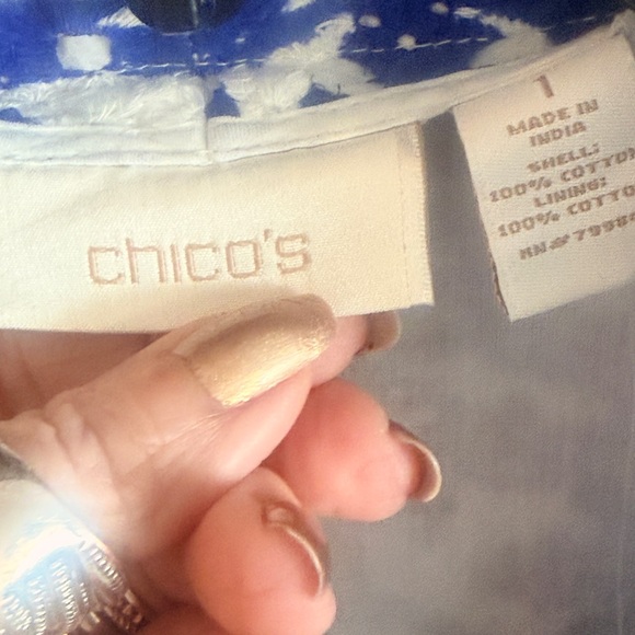 Chicos NWT Womens Printed Eyelet 3/4 Sleeve Electric Blue & White jacket sz 1 - Picture 3 of 6